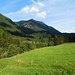 Auf dem Wanderweg von Bergün zur Talstation des Sessellifts Darlux