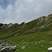 Blick auf den Telfer Leger im weiteren Verlauf des Südwandsteigs.