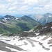 Piz Blaisun (3200 m),<br />Blick nach Nordwesten. Am linken Rand der Schneefelder erfolgt der Aufstieg von der Keschhütte zur Fuorcla Pischa