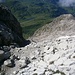 Blick zurück in die Aufstiegsrinne und -flanke