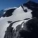 Ein Blick vom Obers Tatelishore SSE-Grat zum Altels N- und zum Balmhorn WNW-Grat und die davon eilende Zeit mahnen mich an meine eigentlichen Ziele...auf dem Bild gut sichtbar sind die NNW-Kante zu P. 3331, die ich halb in Firn halb auf den "Felsen" rechts davon erstieg, und darüber der sägeblattartige N-Grat
