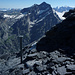 Ankunft bei P. 3331: über dem Gasteretal Kleindoldenhorn und Doldenhorn, dahinter links u.a. die Kientaler Berge und rechts unverkennbar das Dreigestirn