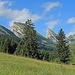 die Churfirsten im schönsten Sonnenlicht, der Frümsel ist noch weit weg