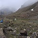 Ankunft im verhangenen Dalsangpa, wo die Träger das 2. Camp schon aufgebaut haben