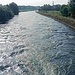 Per seguire la pista ciclabile lungo il Naviglio Grande si cambia sponda attraversando il ponte di Malvaglio.