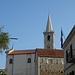 ...mit einer schönen alten Dorfkirche...