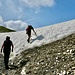 kur vor der Passhöhe ist noch eine kleine Schneebarriere zu überwinden...
