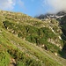 Aufstieg zum Lac Blanc zwischen Alpenrosen und Wasserfällen