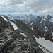 Am Nordeck des Gipfelplateaus (5 Höhenmeter Abstecher) ergibt sich nochmal dieser Einblick...
