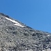 Rückblick zur Dreieckspitze, wobei der Abstieg in der Bildmitte verläuft.