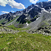 Descente dans les gazons pour rejoindre le haut du vallon de Métail.