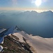 La cresta NE dalla vetta; ben visibile il Windjoch e il plateau dell'Hohbalmgletscher
