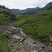 ....verfolge ich den auf Karten eingezeichten "Pfad" neben und am Brägatzbach