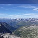 Blick hinaus durch das Landecktal, die Dolomiten liegen in Wolken.