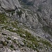 Aufstieg zum Latschenkopf über das Band links, direkt unterhalb der Platten