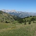 Hinter dem felsigen Kamm links führt der offizielle Wanderweg vorbei. Man könnte den Kamm bestimmt weglos überschreiten und so die vollständige Gratrunde machen.