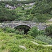 Schöne Steinbrücke im Zustieg