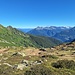 teils weglos über die Wiesen von der Alp Cugn
