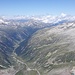 Tiefblick ins sehr lange Krimmler Achental und zur Warnsdorferhütte.