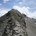 Rückblick aus dem tiefsten Gratpunkt zurück zum Juferhorn. Hier ist der Grat scharf und relativ schmal....T4+