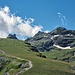 Blick vom Gamidaur nach Süden mit dem Trampelpfad der 5-Seen-Wanderung