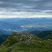 Chleb - Ausblick am Gipfel in etwa südöstliche/südliche Richtung.