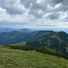 Veľký Kriváň - Ausblick am Gipfel, u. a. zum östlich gelegenen Chleb.