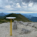 Chleb - Blick über den Gipfel. Hinten ist auch der markante Veľký Rozsutec (1.609 m) zu erahnen.