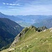Monte di Frasnedo in Sicht. Es handelt sich um die linke Spitze im Gratverlauf