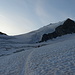 Der erste Abschnitt geht über den flachen, aber spaltigen Turtmanngletscher...