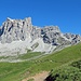 hier bin ich bereits auf der Wanderstrecke zum Drusator, etwas weiter vorne macht ich Bekanntschaft mit Herden Schutzhunde, die haben mir ihre scharfen Zähne gezeigt und mit lauten bellen wollten sie mich vertreiben, es war keine gemütliche Begegnung, zum Glück war die Hirtin nicht allzu weit weg.