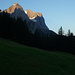 Im Aufstieg zum Graaggistein: Blick zu den weitgehend aperen Well- und Wetterhörnern