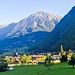 Start in Matt bei angenehmer Temperatur auf einem steilen Pfad via Brandegg ....