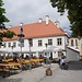 der Biergarten lockt, aber wir radeln weiter