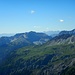 Dort drüben glänzt die schöne Loreahütte.