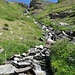 La cascata che scende dal Lago Falinére.