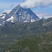 La nuvola lo fa assomigliare ad un vulcano.