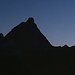 Alle 5,45 noto le luci delle pile frontali che salgono sia dall'Italia che dalla Svizzera.