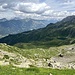Blick vom Passo Sassello in die Leventina, rechts unten schon der Lago di Prato