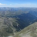 Tiefblick ins Radurschltal zu Silvretta, Verwall und Samnaun; rechts unten der Bruchkopf