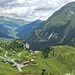 Ein Foto vom Tuxer Tal, dass den Umsteigepunkt der Gletscherbahn ausblendet.