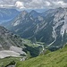 Blick ins Falsthurntal, hinten der Achensee, wo der "normale" Zustieg zum Bärnlahner erfolgt.