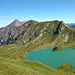 Tiefblick zum malerischen Schrecksee.  