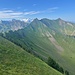 Im Rückblick, kurz nach Punkt 2028 (dem wahren Astelhorn). Von weitem wirkt der Grat messerscharf, das relativiert sich aber...