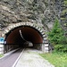 ... und den wunderbaren Radweg durch die Tunnel der alten Bahnstrecke runter