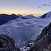 Der stark zerrissene Riedgletscher mit beiden Balfringipfeln, Lagginhorn, Weissmies und Ulrichshorn. 