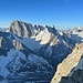 die Gipfel-Parade auf der anderen Talseite fesselt den Blick