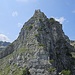 Direkt in Bildmitte: Aufschwung III zum Doppelturm hinauf
