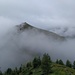 Kurzes Loch für einen Blick zum Rot Spitz