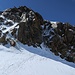 Das eisige Couloir, durch welches abgeseilt wird vom Silbersattel aus gesehen